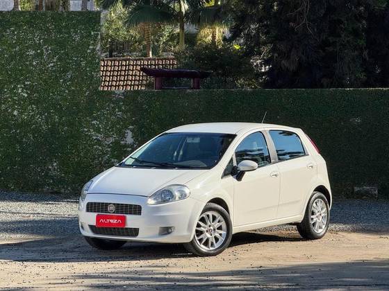 FIAT PUNTO 1.6 ESSENCE 16V FLEX 4P MANUAL FIAT PUNTO 1.6 ESSENCE 16V FLEX 4P MANUAL